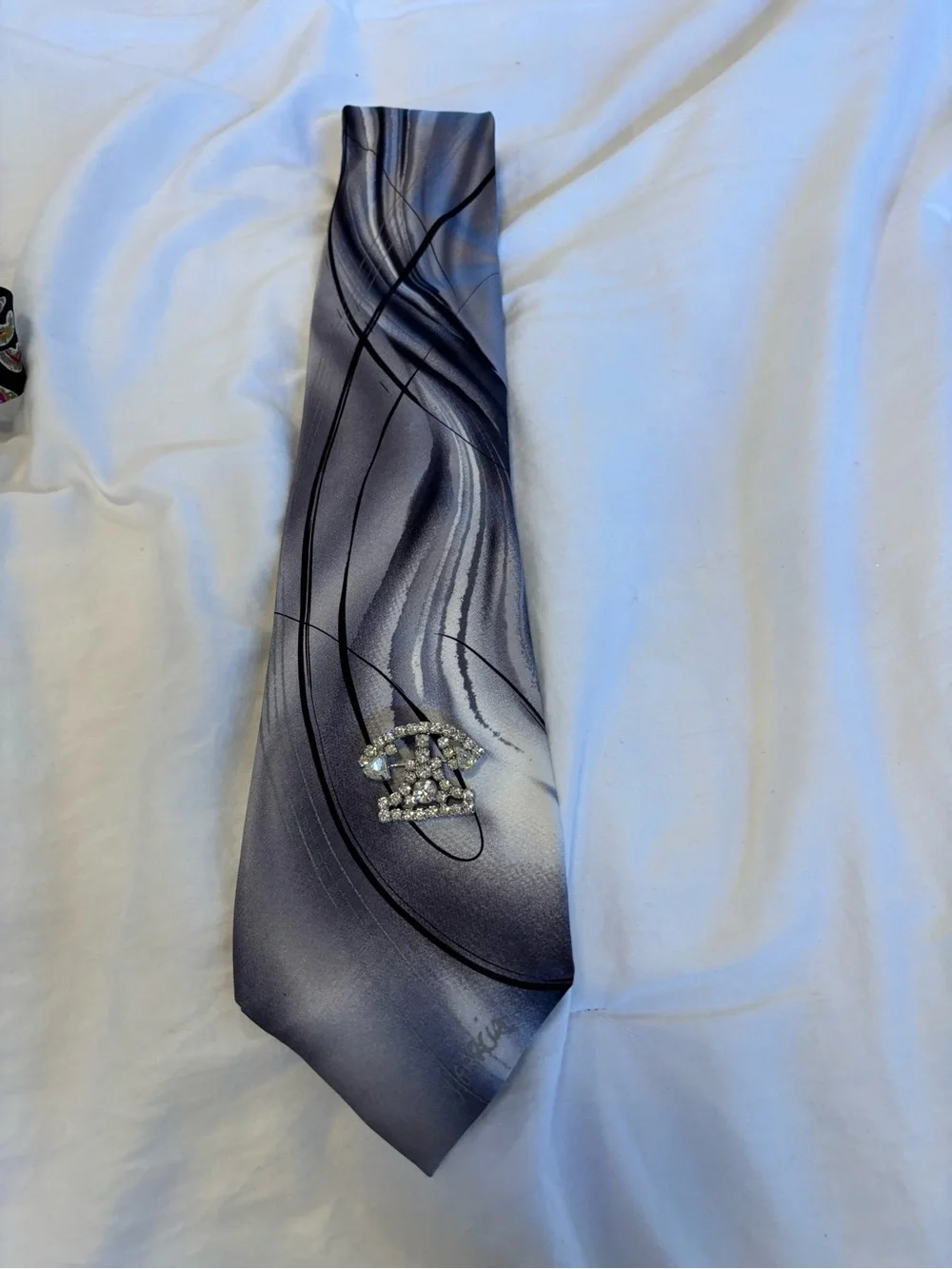 Garcia Two Guards 100% Silk Gray Abstract Tie + Rhinestone Telephone Brooch